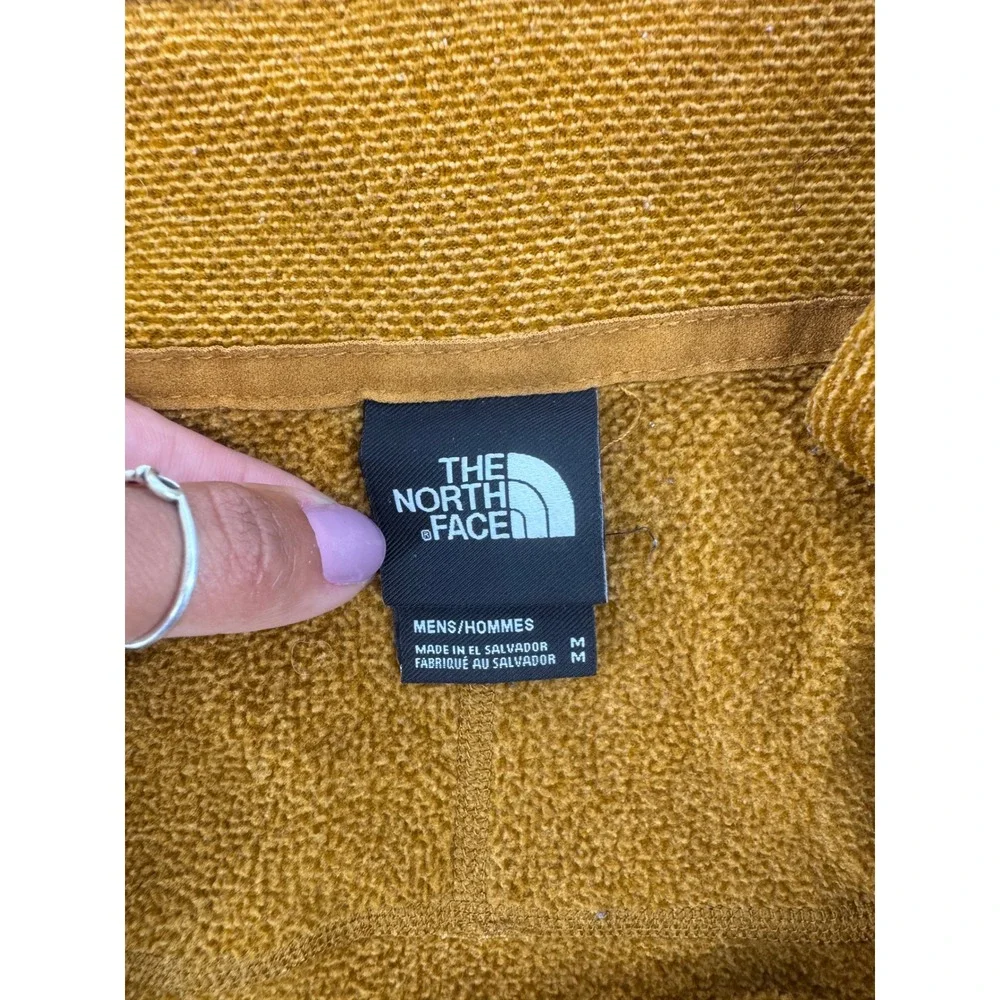 The North Face Mens Gordon Lyons 1/4 Zip‎ Fleece Pullover Mustard Yellow Medium